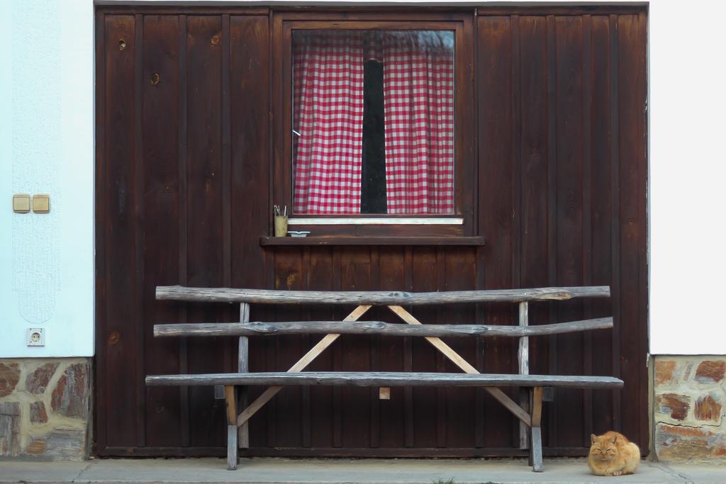Tourist Farm Rooms Lovrec Jirsovci Exterior foto
